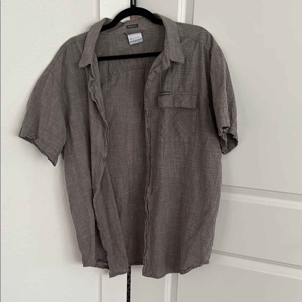 Columbia Gray Casual Button Down Shirt